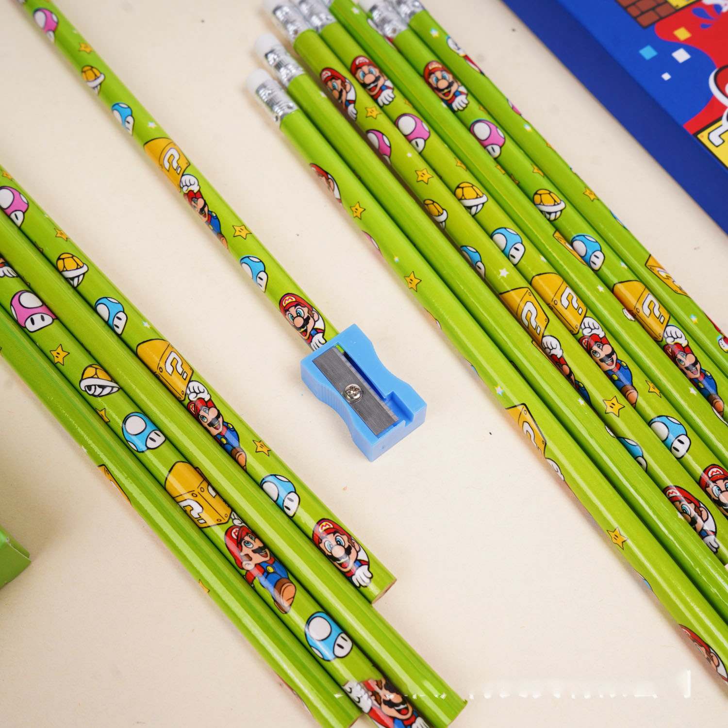 Super Mario element 2B pencil. - Stationery Office avaliação e preço